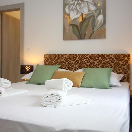 Villa Beachfront Sea Palace Kastela Exterior photo